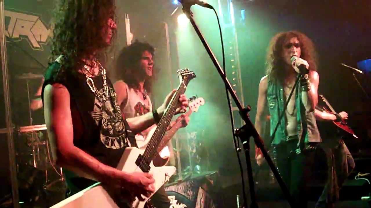 Voltrage - Hard To Resist