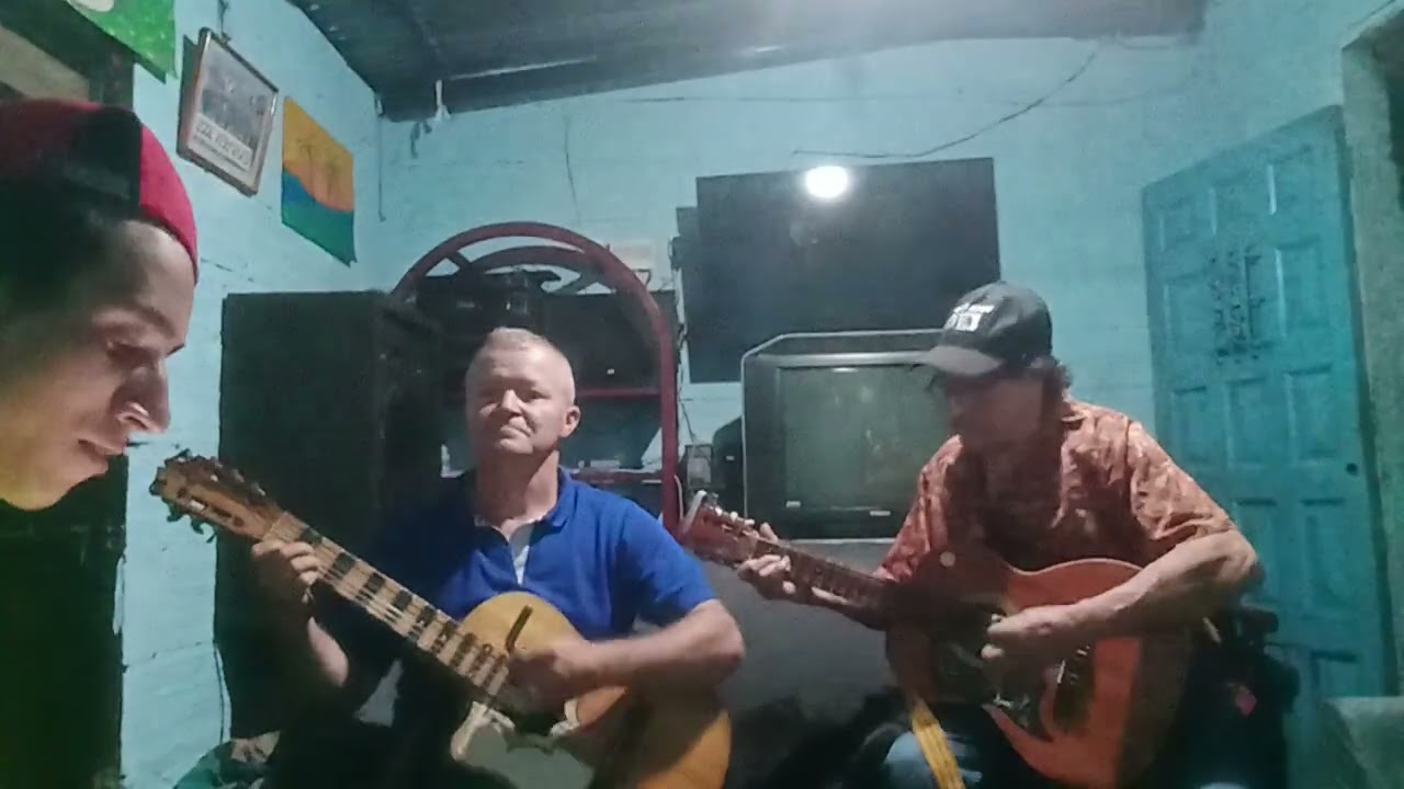 Mujer traidora el trio Montoya Jiménez 