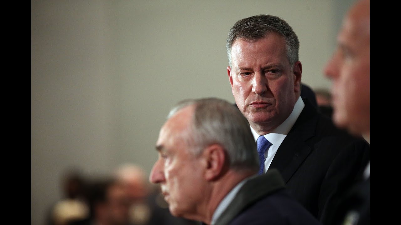 NYPD officer killings expose rift between police and mayor