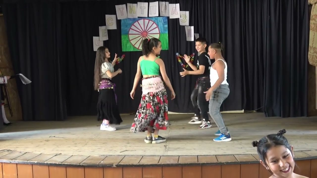 Малко клипче  от Ромският  празник в село Зимница...