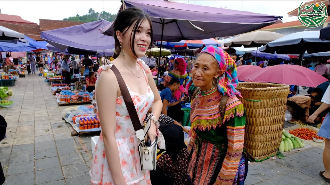 Chợ Phiên Tây Bắc Bán Rất Nhiều Hàng nóng