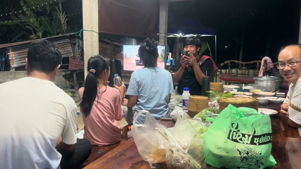 มาเด้อกินข้าวนำกันครับ