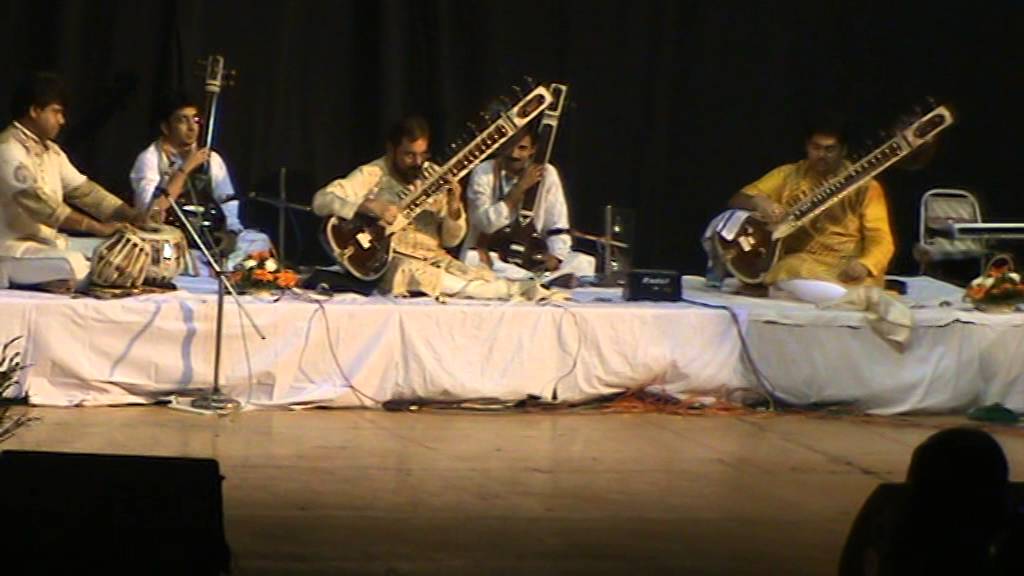 Raag Charukeshi Pt Kushal Das & Kalyanjit Das