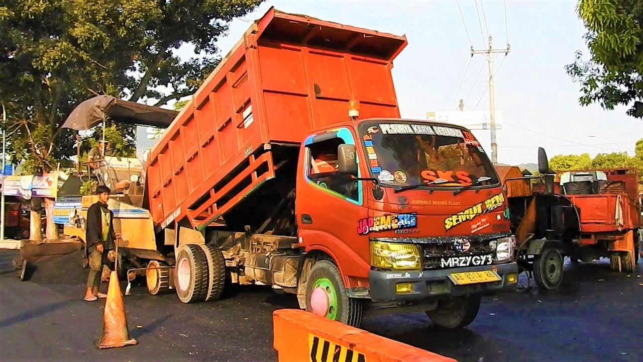 How Asphalt Paving Road Work When Closing Traffic Is Not An Option