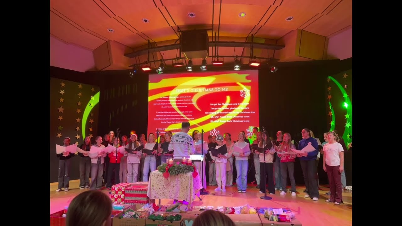 Schulweihnachtsfeier 2024 - Chor der 3ab