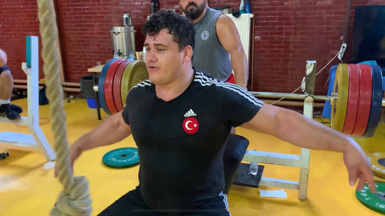 RIZA KAYAALP 200 KG KALDIRIYOR !!!