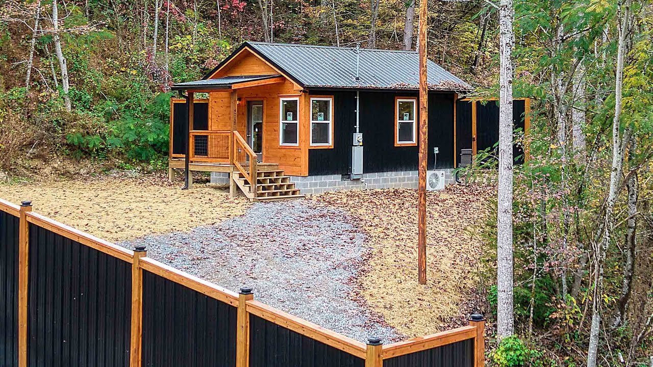 Carly Bowlen's Tiny Homes