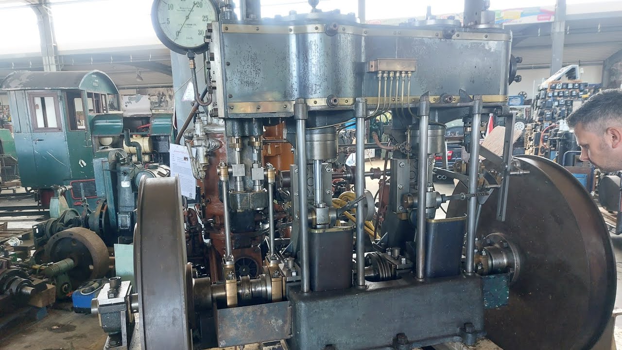 Een korte uitleg over een heel bijzondere stoom machine bij het mec museum 