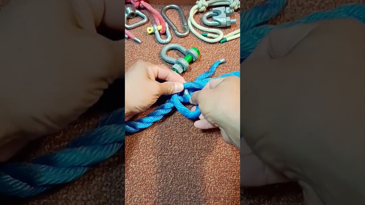 Eye Splice🪢Commonly Use For Everyday Life Onboard Ship⚓🚢 #splicing #knottytutorial #rope #shorts