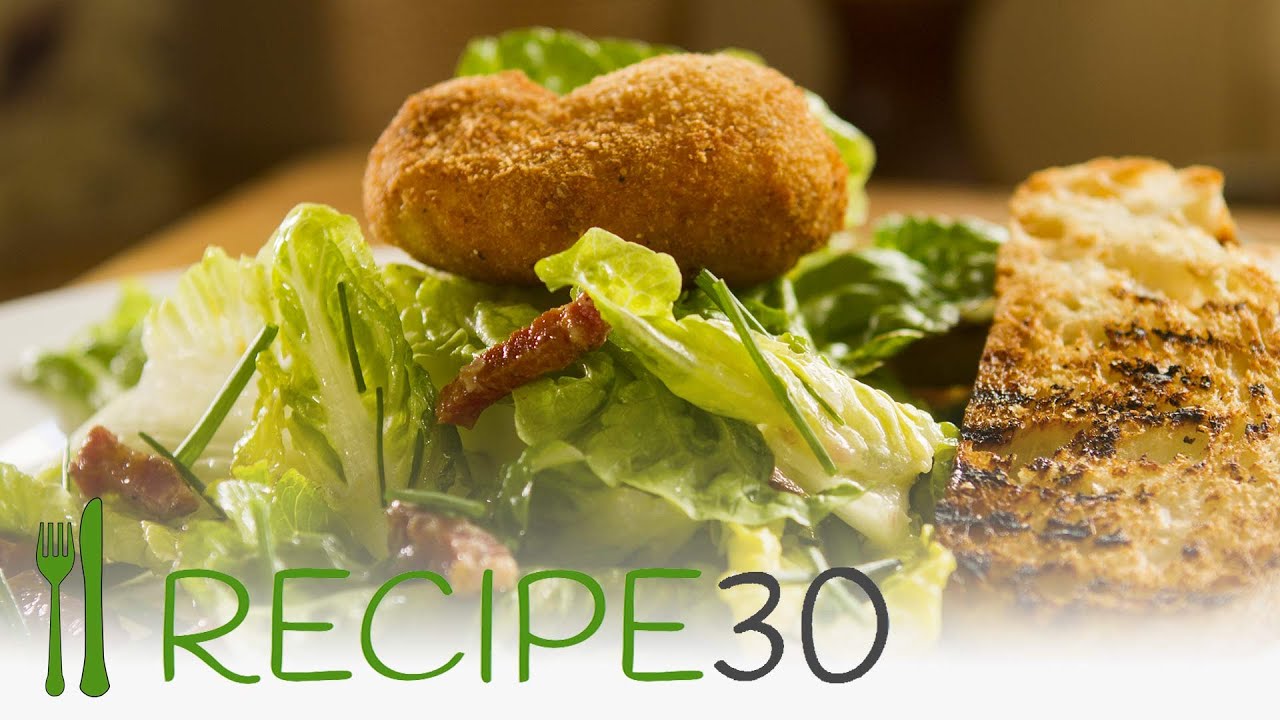 SALADE LYONNAISE WITH CRISPY FRIED EGG - By www.recipe30.com