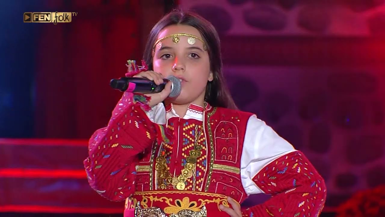 Кристина Петрова - Девойче бело, цървено / Детски Пирин Фолк 2023