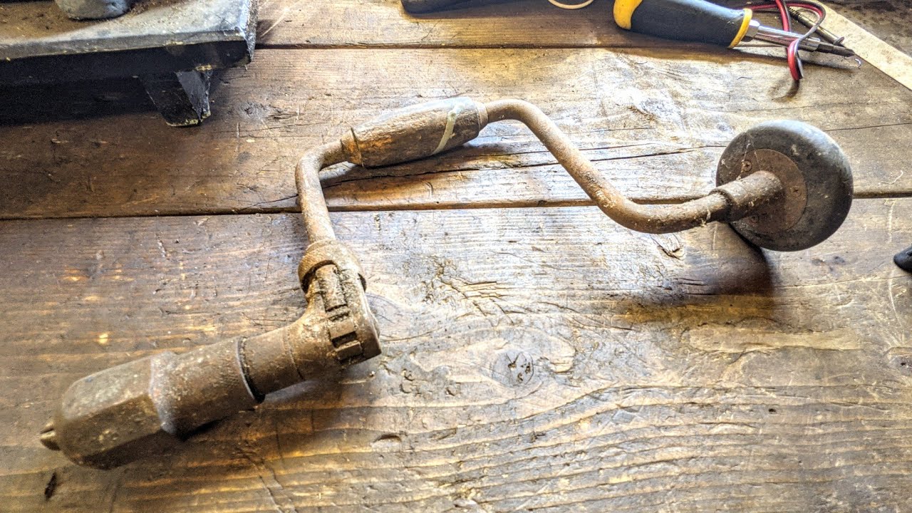 Rusty Vintage Ratchet Hand Drill Brace Carpenters Tool WoodWork Restoration