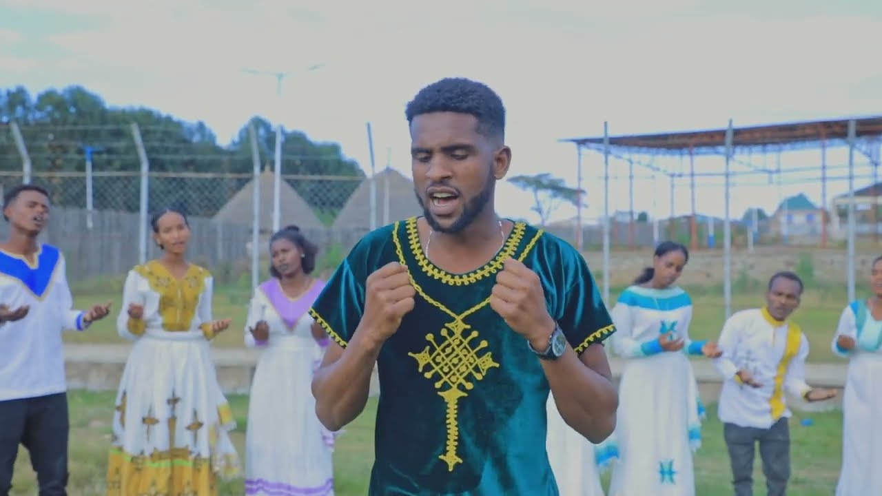 ኢየሱስ ዋሮኮ Singer ርስቱ