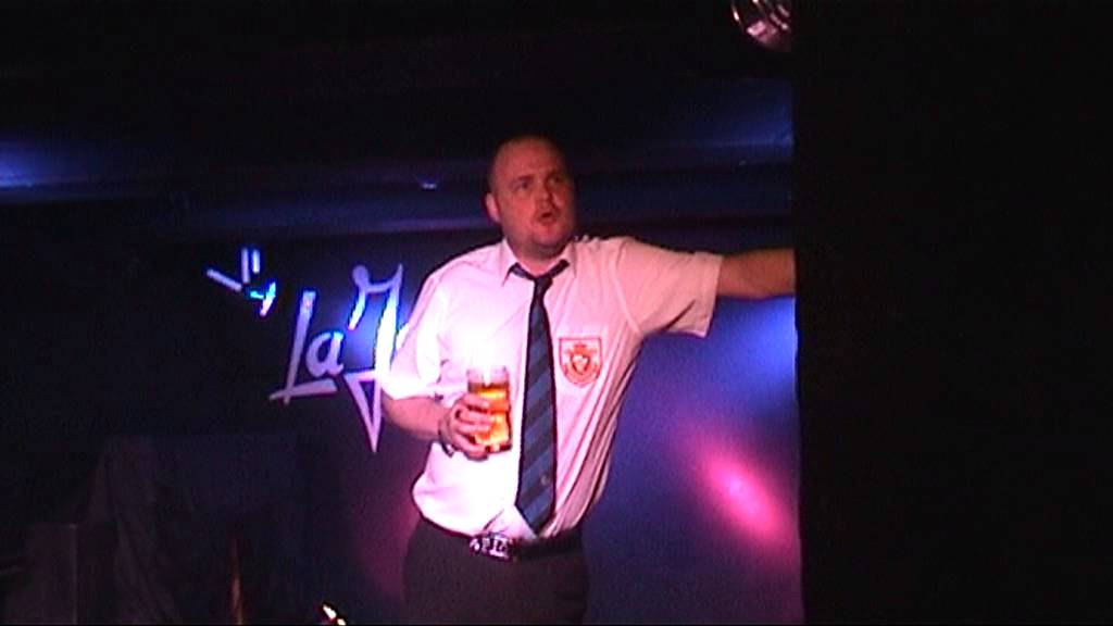 al murray holds court at la java paris 2013
