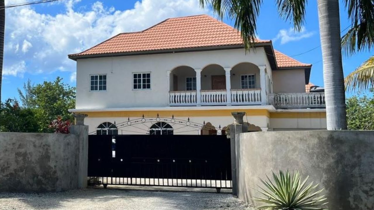Beachfront 7 Bedroom 4 Bathroom House for sale on Crane Road, Black River, St Elizabeth, Jamaica