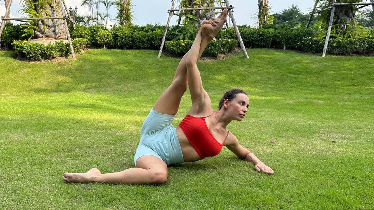 Full Body Stretching | Yoga to Empty Your Mind | Chebyjane