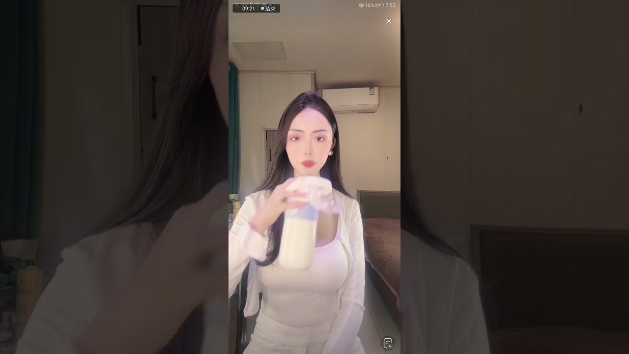 凭E近人