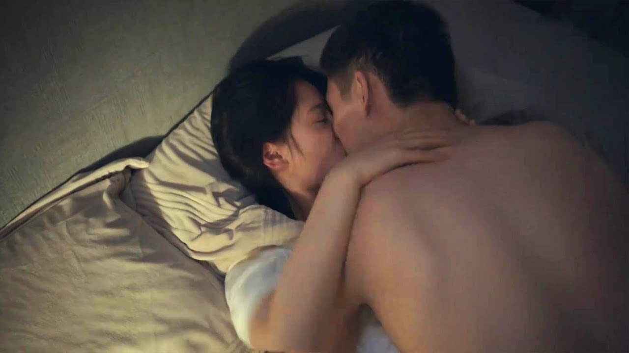 陈飞宇一进门就忍不住亲吻灰姑娘，他们在床上翻云覆雨激情复合！#点燃我温暖你