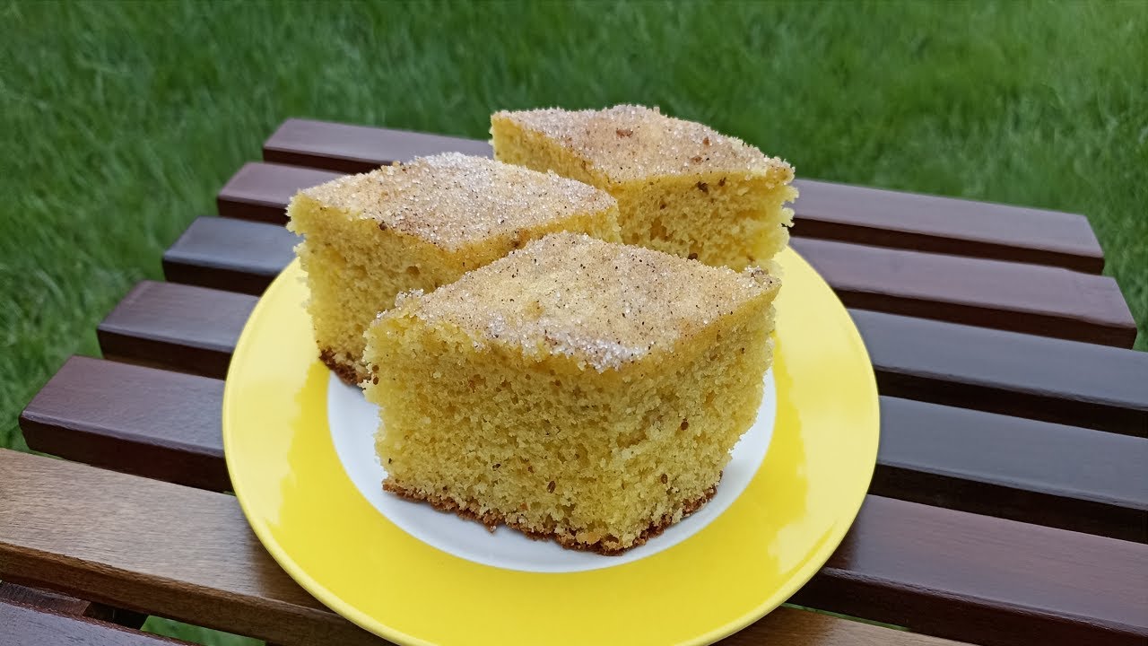 Bolo de Fubá com erva doce/ canela e açúcar