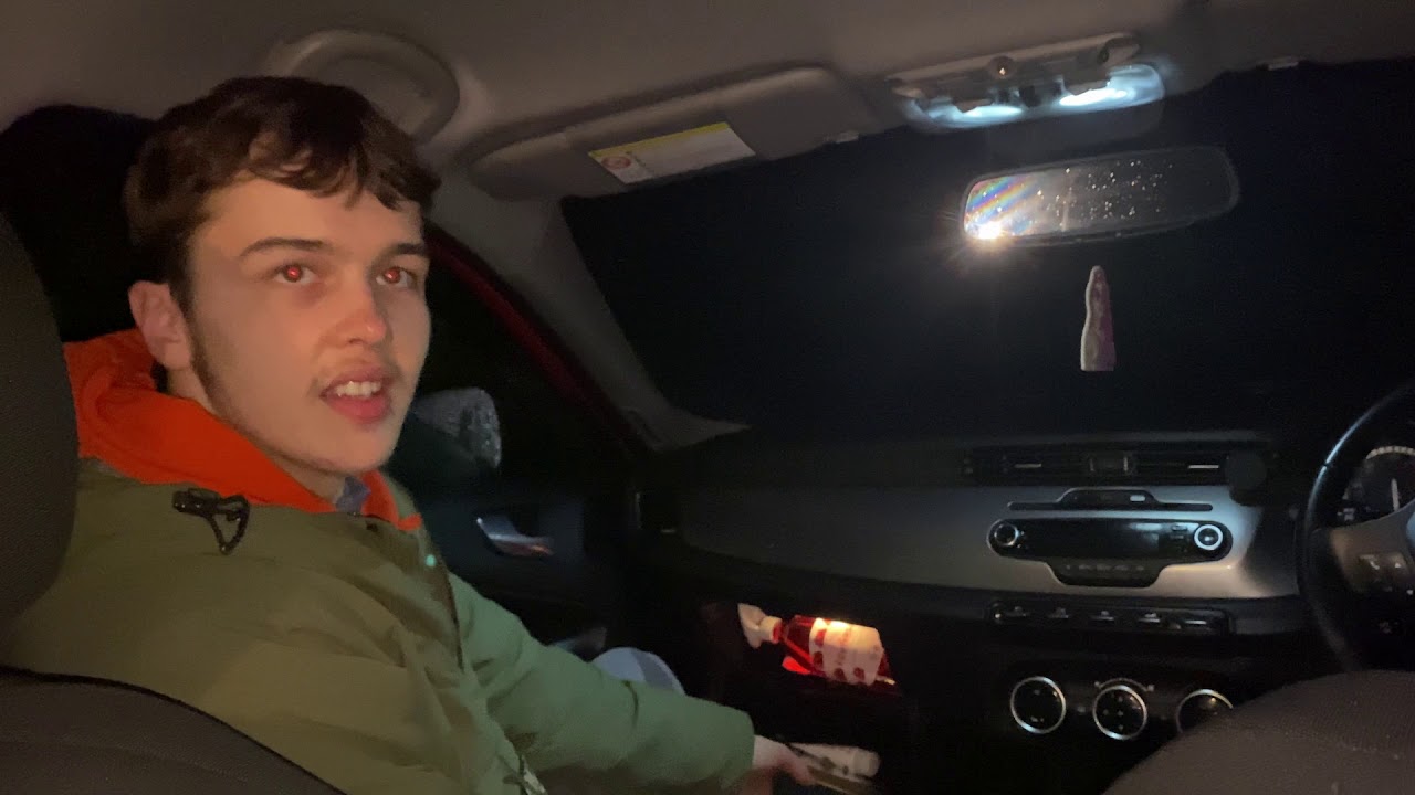 Blacking out and Upgrading Interior Lighting on Redford's Alfa Romeo Giulietta