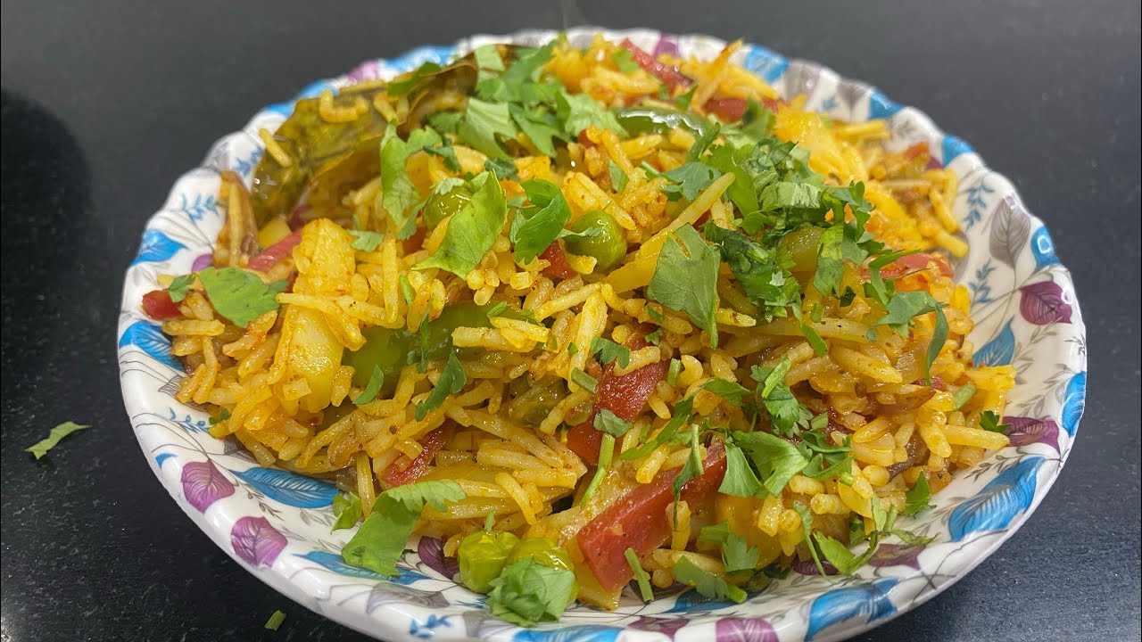 Vegetable Pulav /વેજીટેબલ પુલાવ #gujaratifood #food #trending #video #viral 