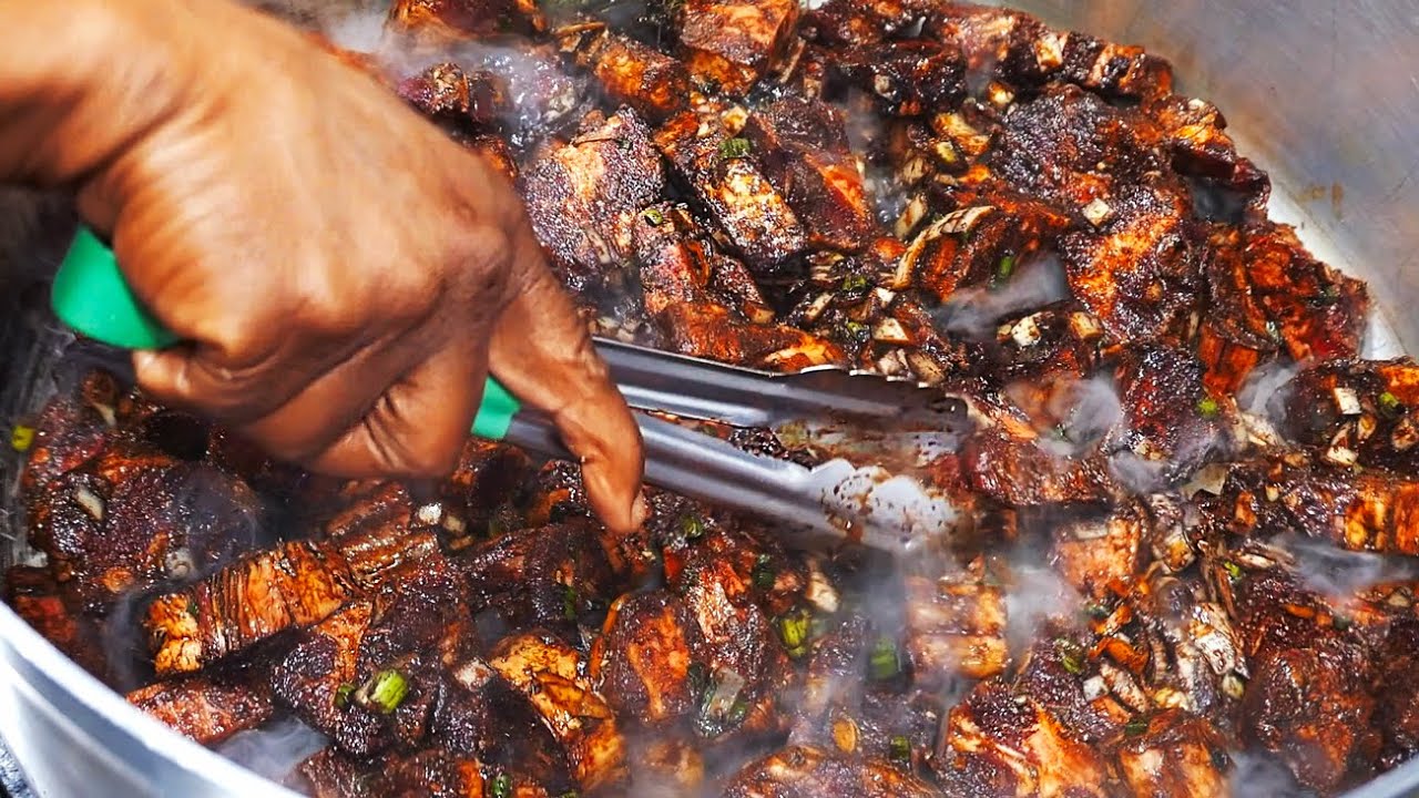 Американская еда - Лучшее Ямайское тушеное мясо из бычьих хвостов в Нью-Йорке!