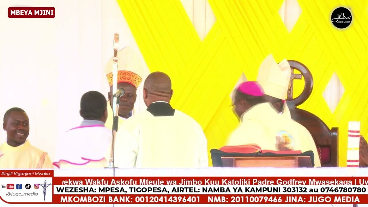Baraka ya Askofu mpya wa Jimbo Kuu la Mbeya kwa Waumini wote waliohudhuria Misa ya kumweka Wakfu.