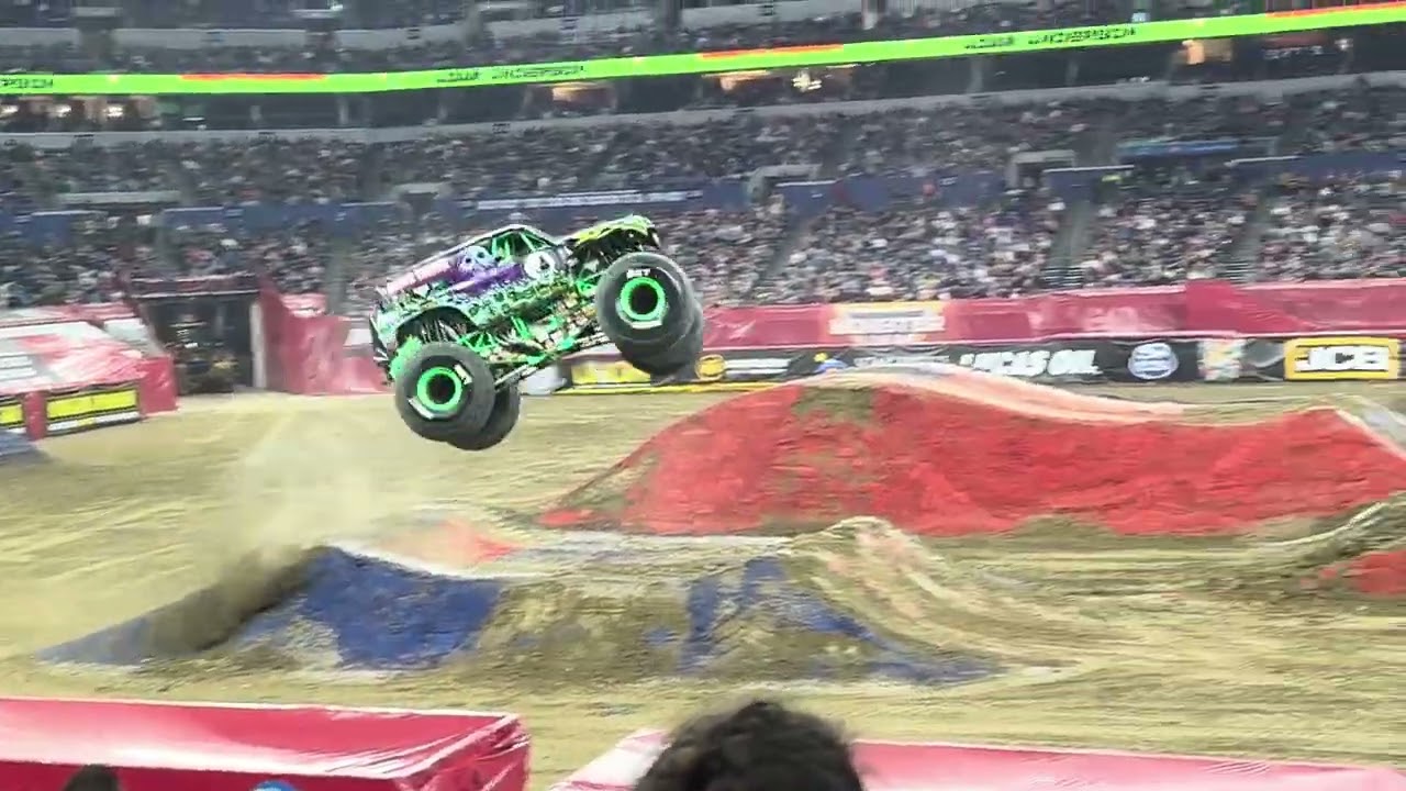 Grave Digger freestyle at Lucas Oil Stadium, Indianapolis, Indiana 2026 ￼