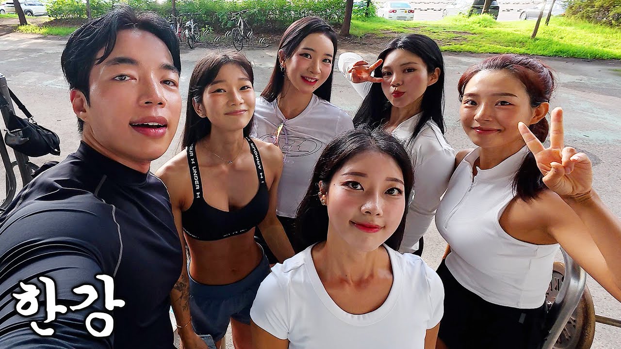 운동하는 여자들과 여름휴가 【한강 수영장】