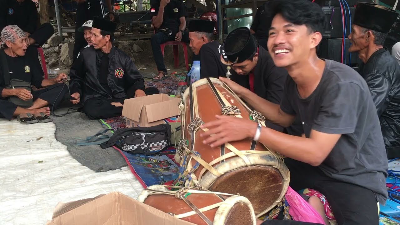 Bandrong kp cikadu bojo negara - bersama kang adit