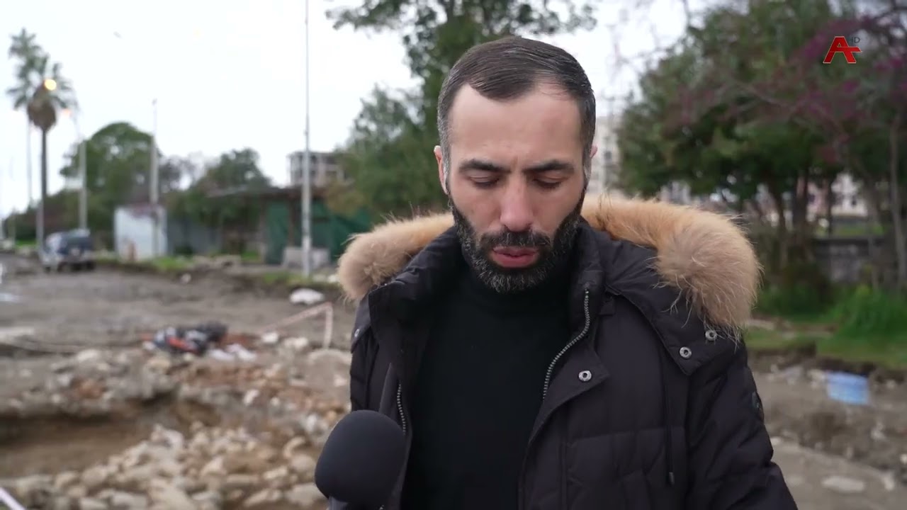 Раскопки на набережной в Сухуми