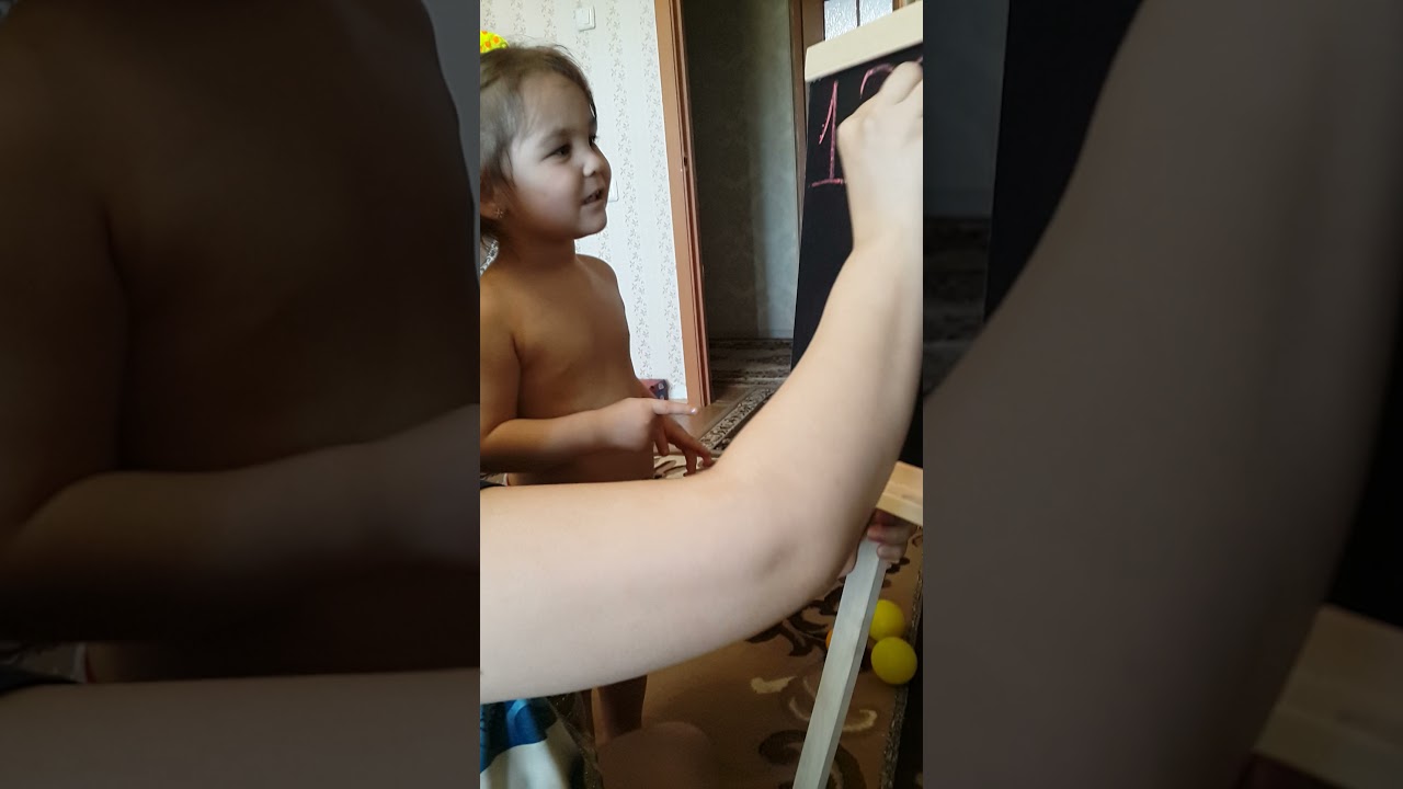 Самира и Назар Шакировы. Еще и двух лет не было, а уже знает цифры и буквы! 🌌