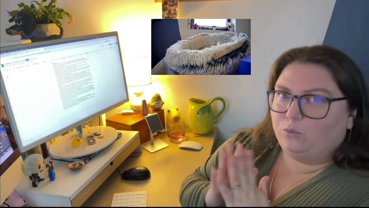 Sunday Hangout stream - writing, chatting, talking books etc.