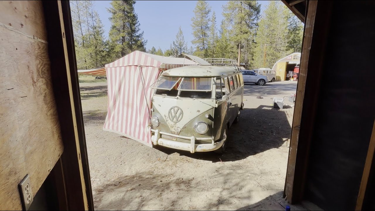 Joining the Circus | 1961 Westfalia so23 with original tent.