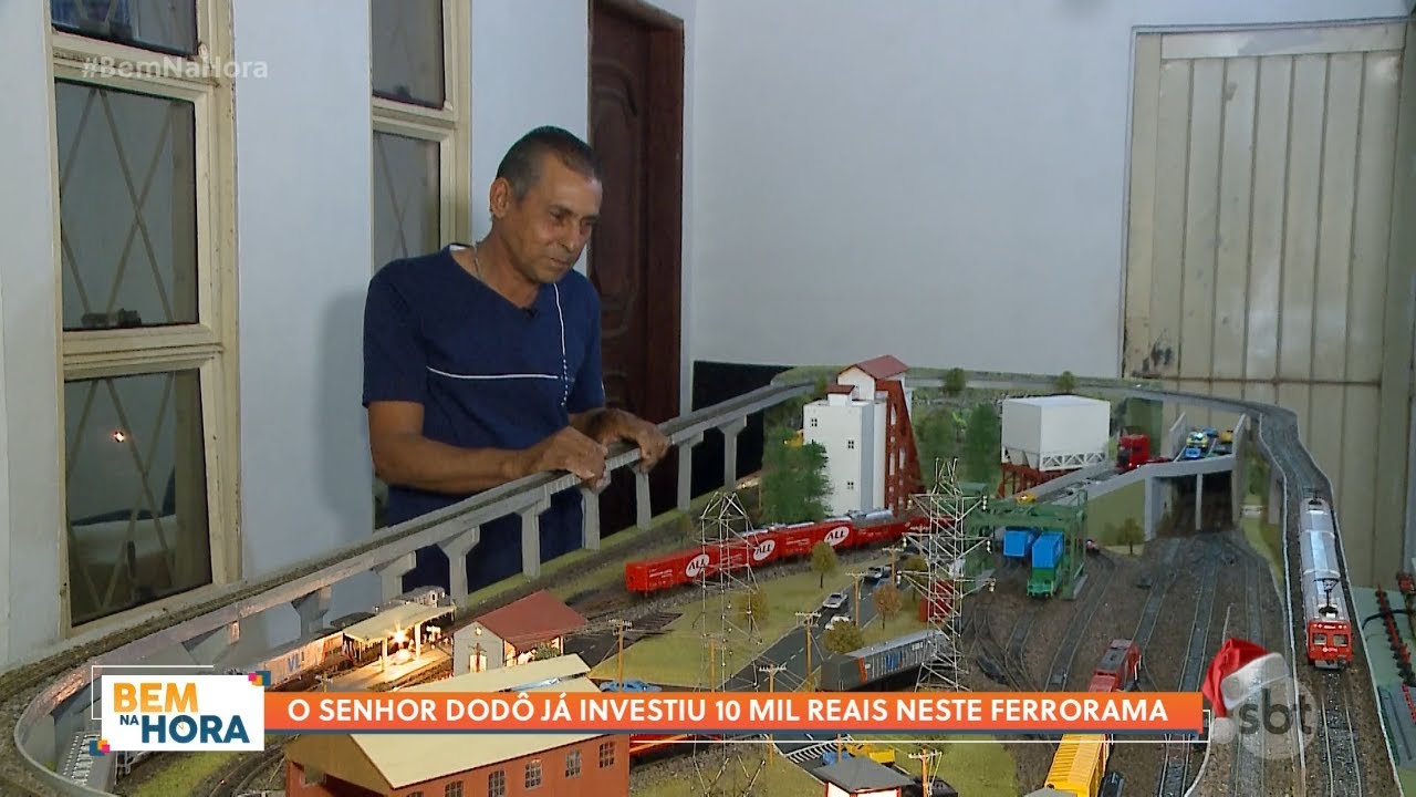 O senhor Dodô já investiu 10 mil reais neste ferrorama