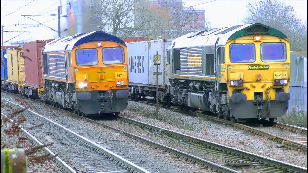 Festive Freight Diverts at Stowmarket & Elmswell, GEML | 28-29-19