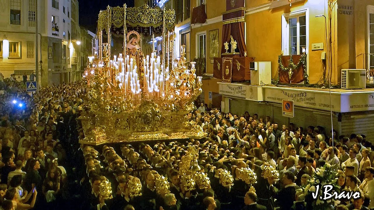 Procesión Triunfal Coronación Soledad de Mena: Puerta Nueva (Málaga, 2016)