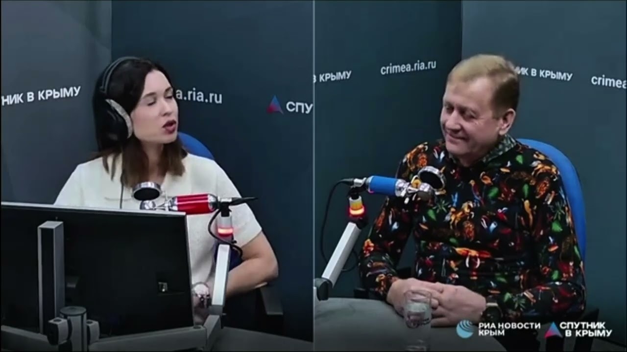 «Мир животных с Олегом Зубковым» Нужно ли развлекать домашних кошек и брать для них няню?