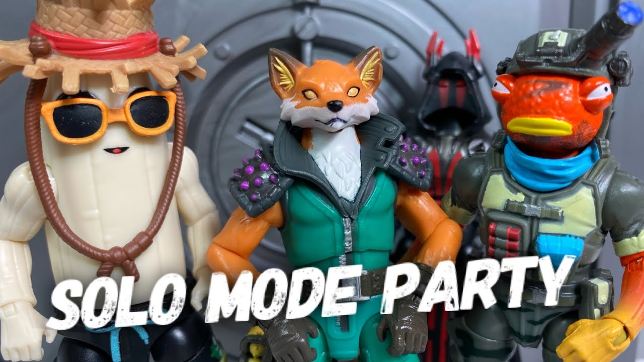 New FORTNITE Unpeely Triggerfish Fennix & Ice King (Black) 4'' Solo Mode Action Figure Review (2021)