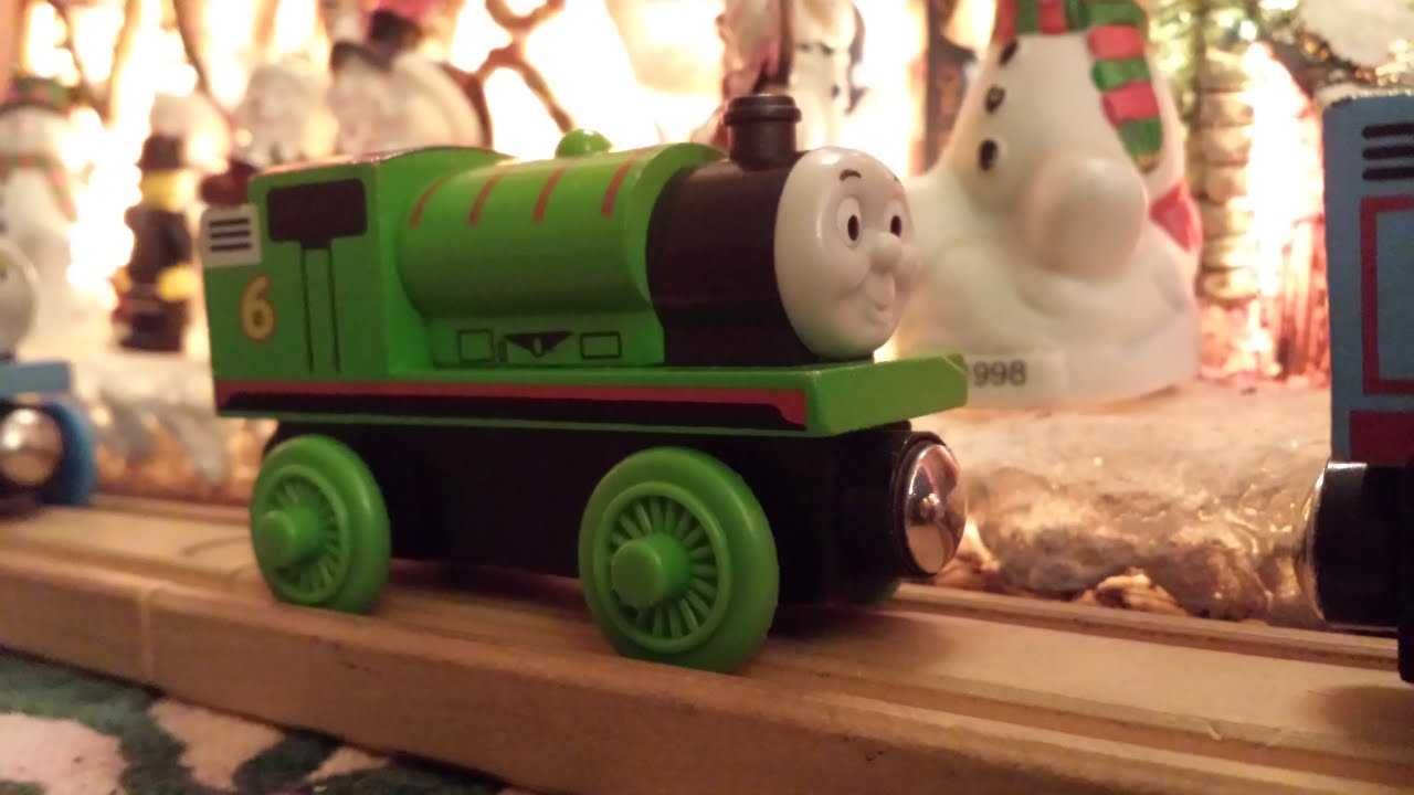 Thomas Wooden Railway Reviews: 2002 Percy the Small Engine