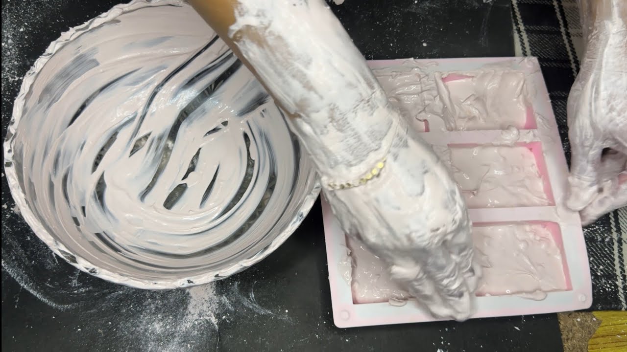 Smoothest Gym Chalk Ever! | Hand Mixing & Pouring ASMR