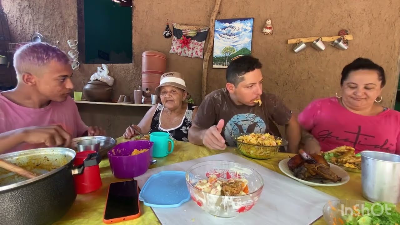CHEGAMOS COM MUITA BAGUNÇA E ALEGRIA POR AQUI