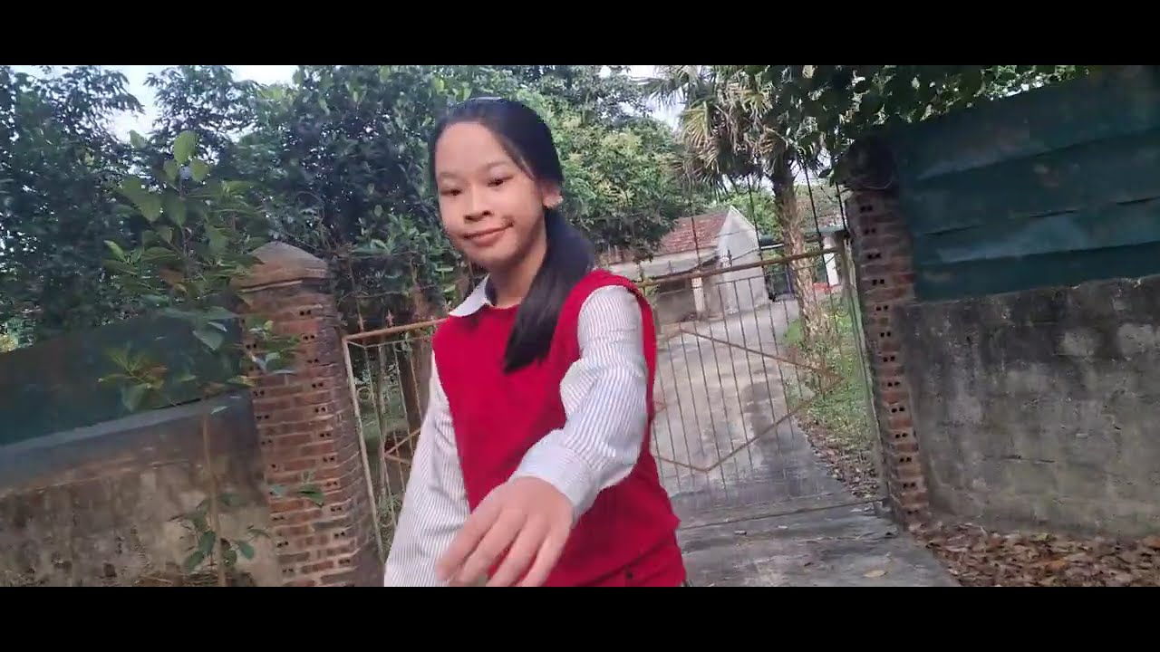Nhà cũ bên đồi thông