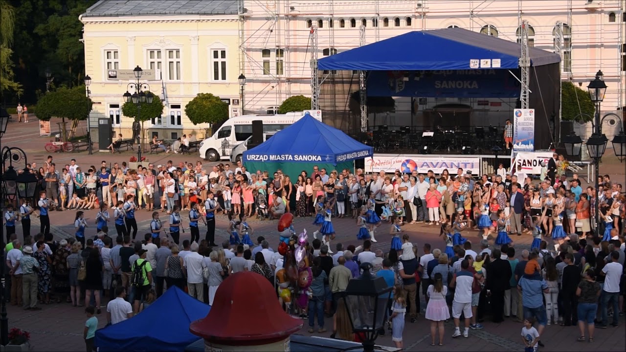 Sanocka Młodzieżowa Orkiestra Dęta - AVANTI - musztra paradna