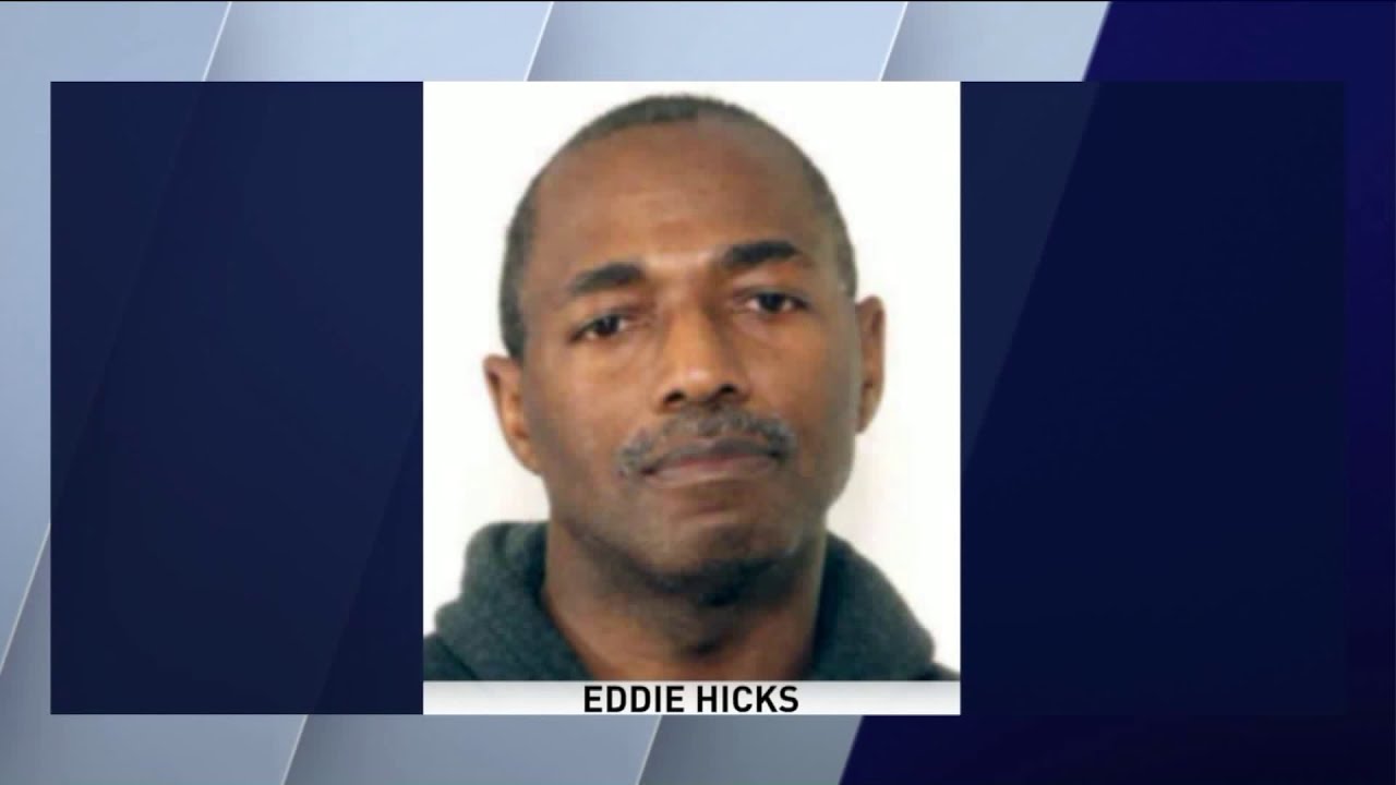 Ex-Chicago cop on trial after 14 years on the run