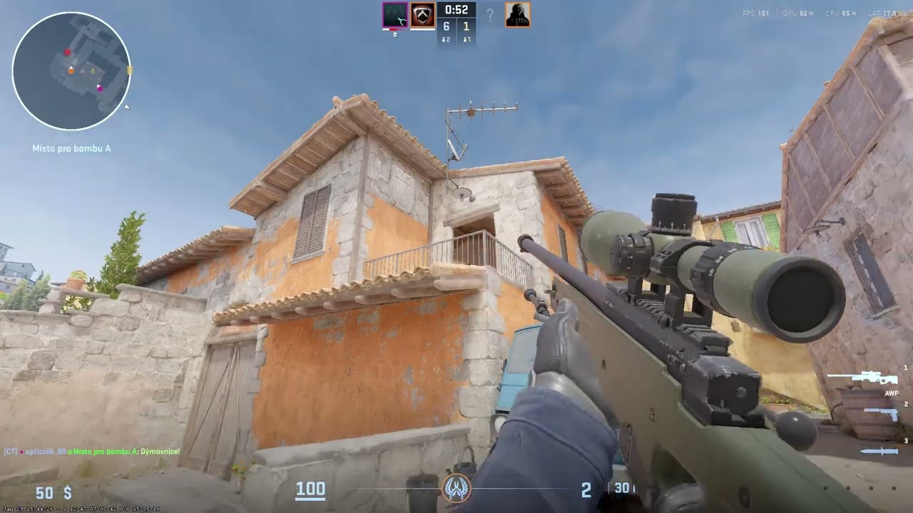Hraju Counter- strike.