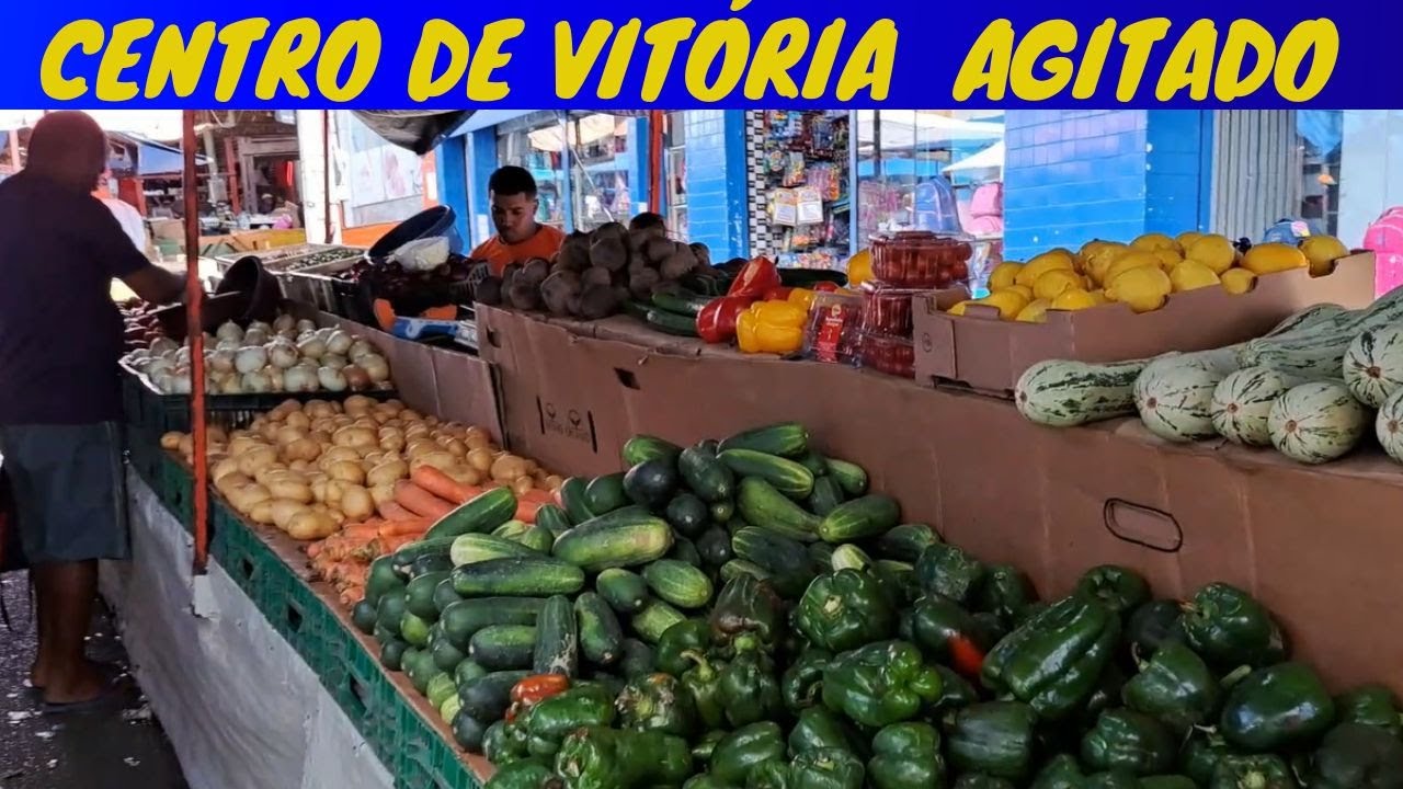 Feira e centro de Vitória de Santo Antão no último sábado do ano de 2024