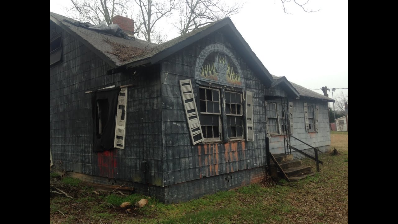 Abandoned Haunted Attraction - Possum Kingdom