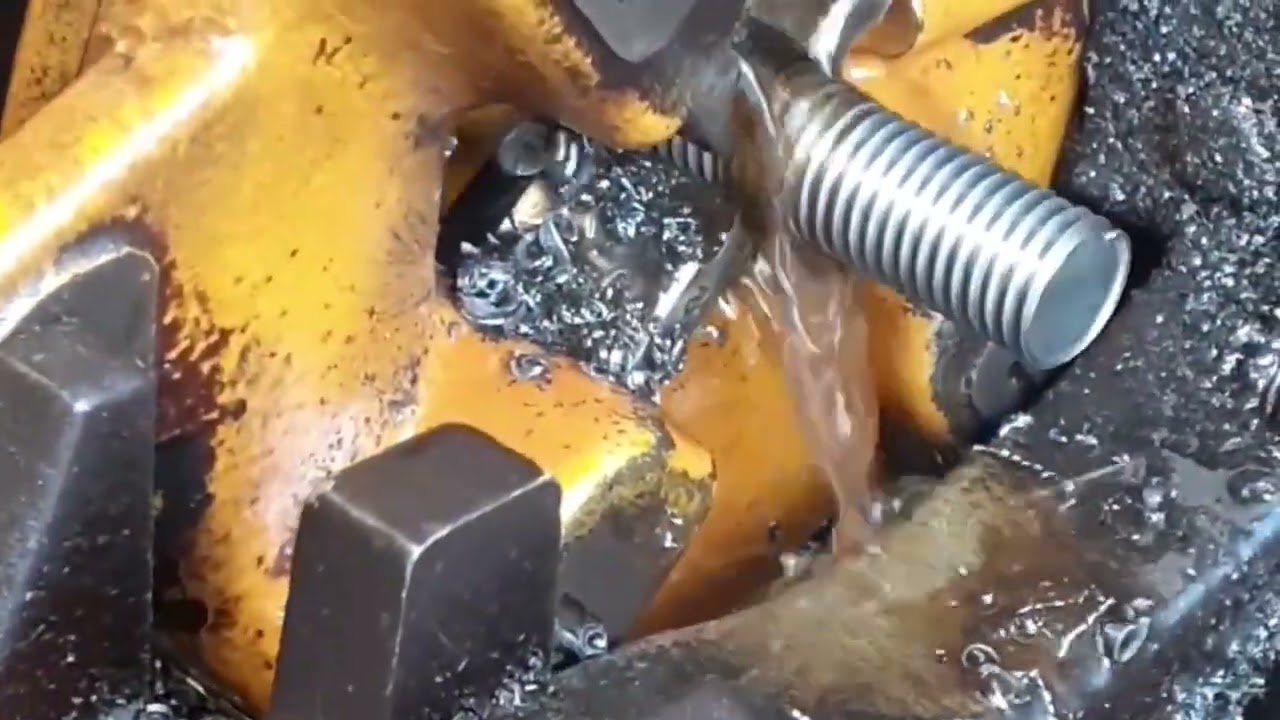 Fabricaci&oacute;n de Perno de anclaje para cimientos de galpones, tinglados, naves industriales, etc.