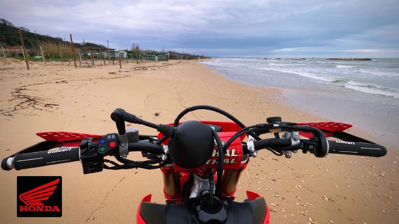 Mare, freddo e Honda – ON BOARD HONDA CRF 450